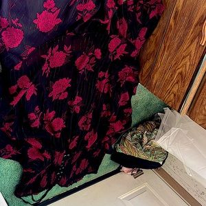 Women’s plus size strapless dress